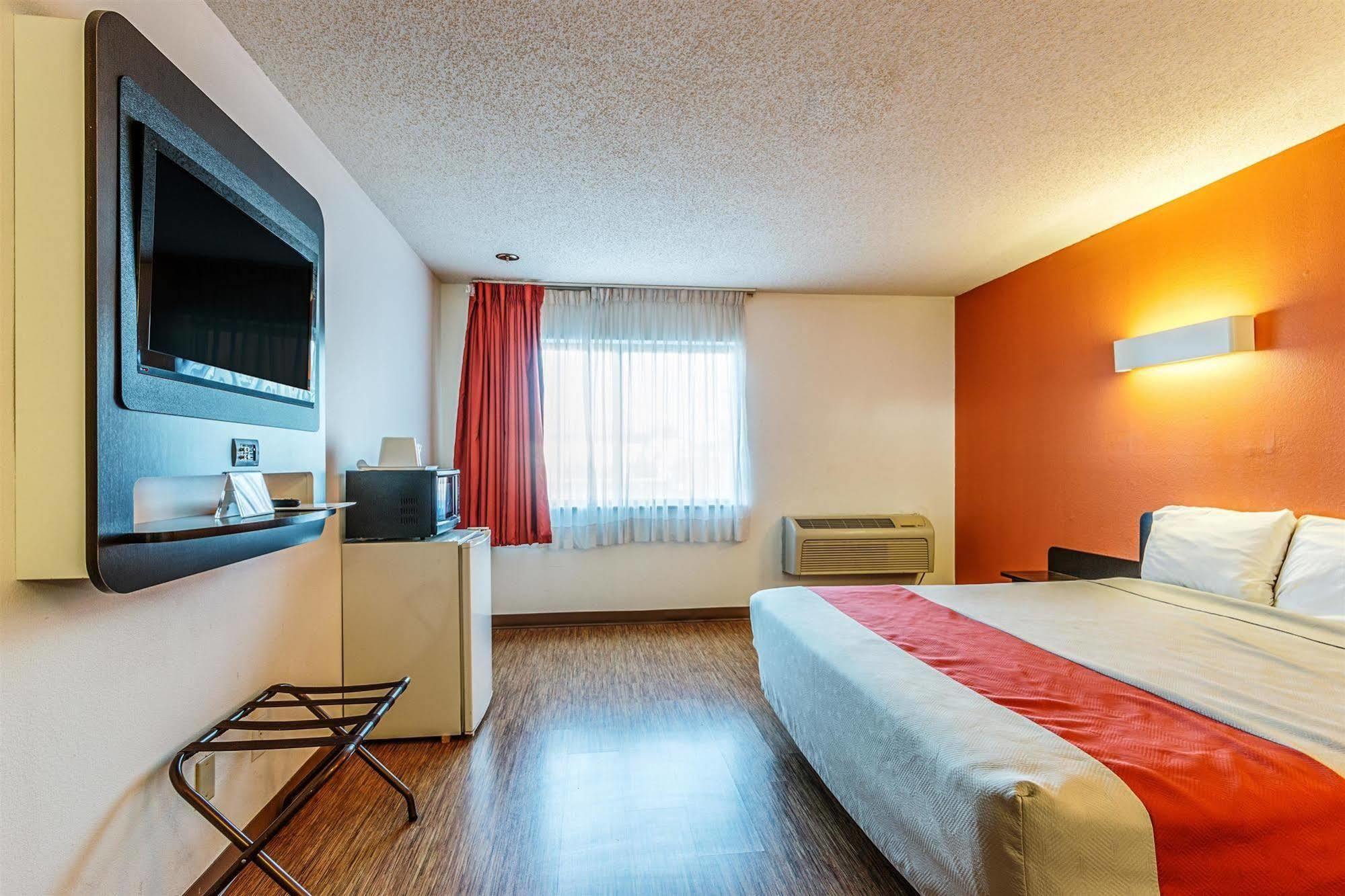Motel 6-Wisconsin Rapids, Wi Bagian luar foto