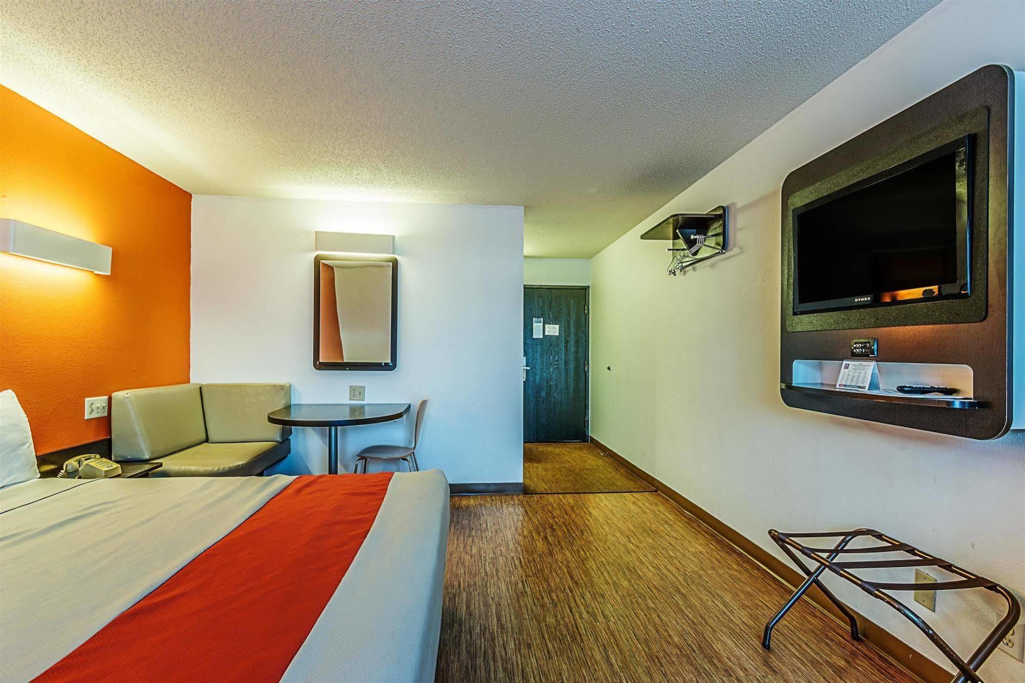 Motel 6-Wisconsin Rapids, Wi Bagian luar foto