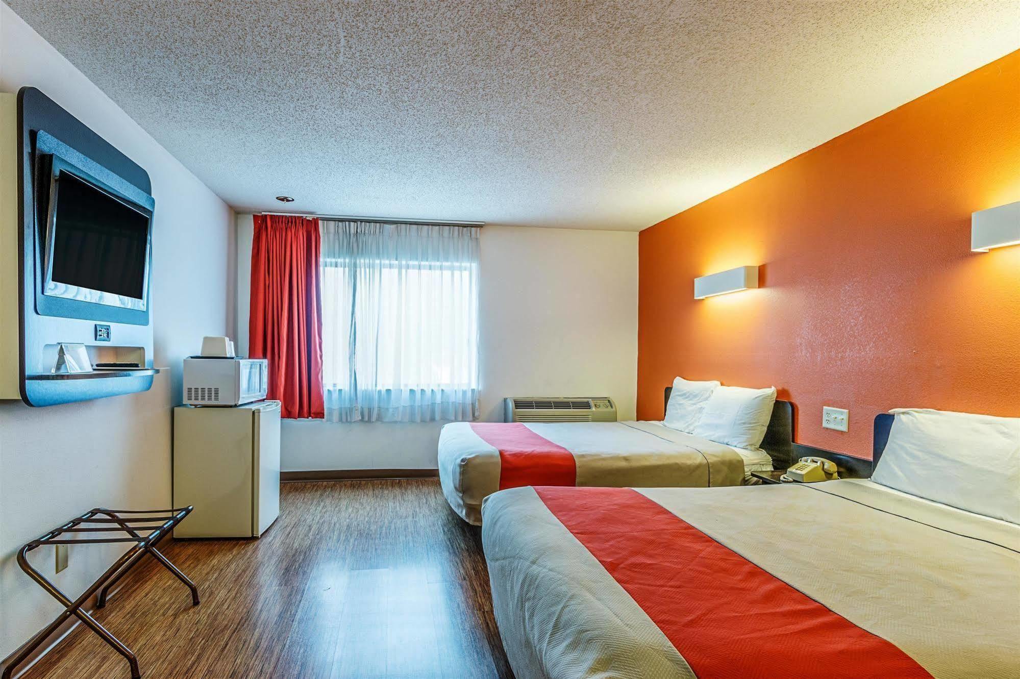 Motel 6-Wisconsin Rapids, Wi Bagian luar foto