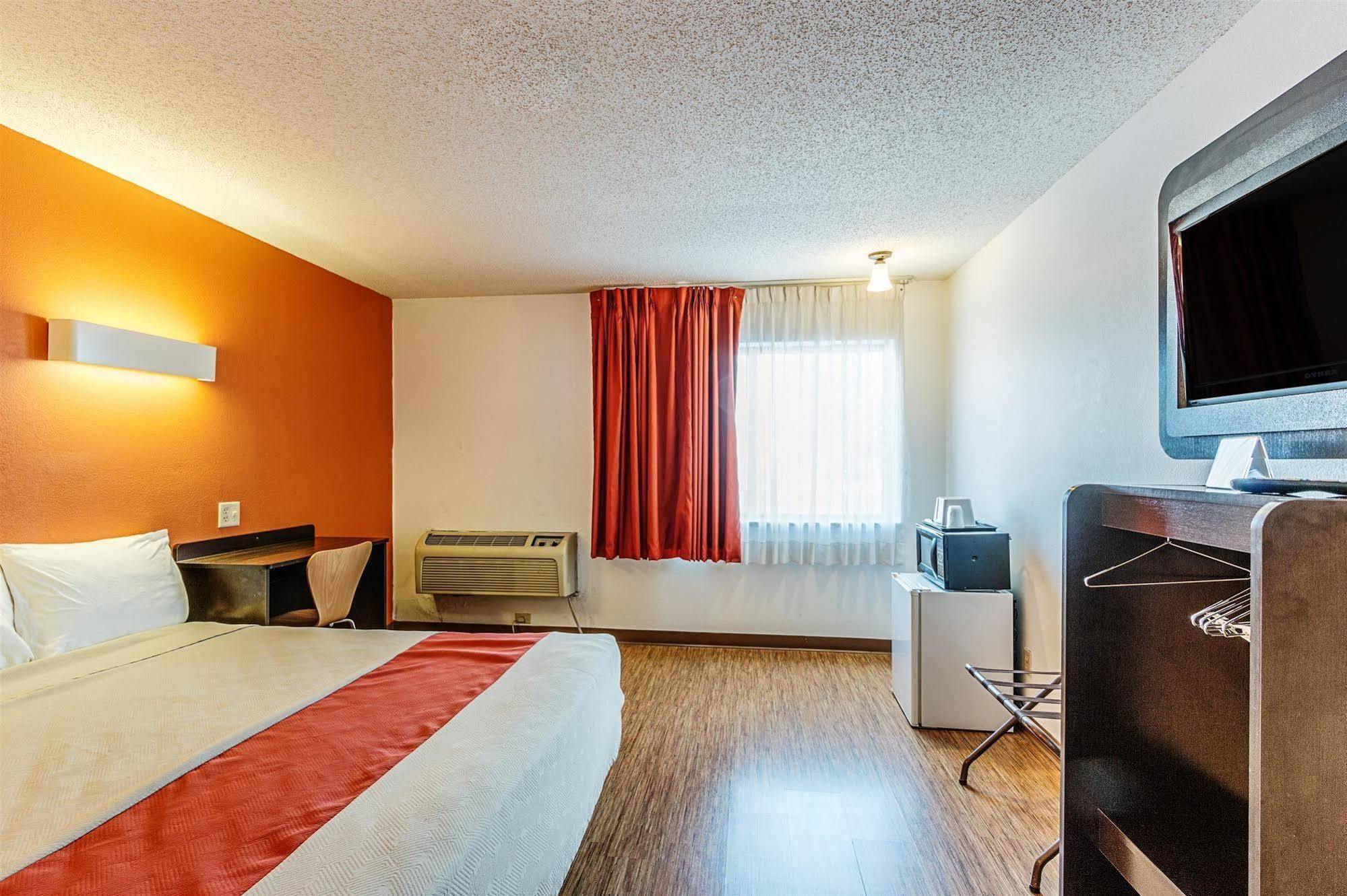 Motel 6-Wisconsin Rapids, Wi Bagian luar foto